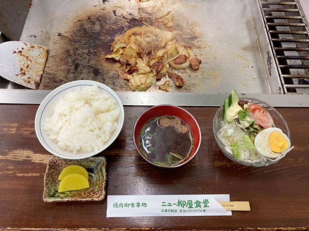 ニュー柳屋食堂