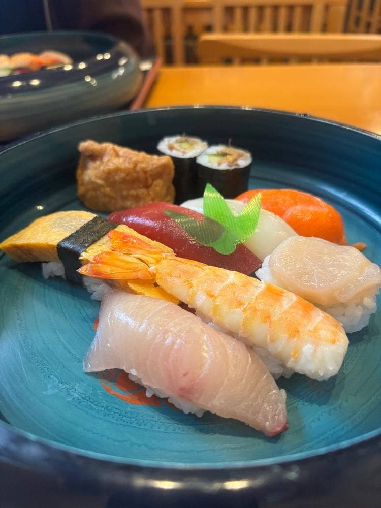三河まる九鮨