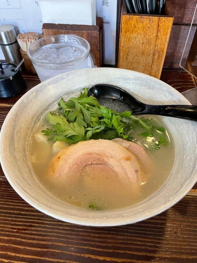 塩らー麺 本丸亭 横浜元町店 - サブ画像2
