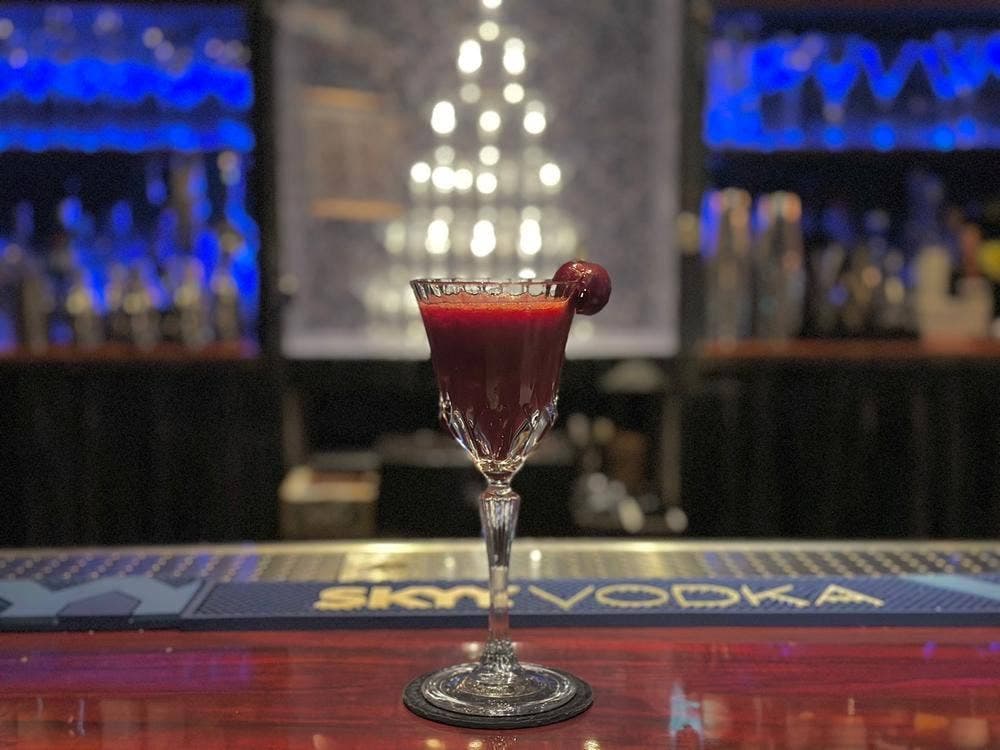 Cocktail & Entertainment AZUR