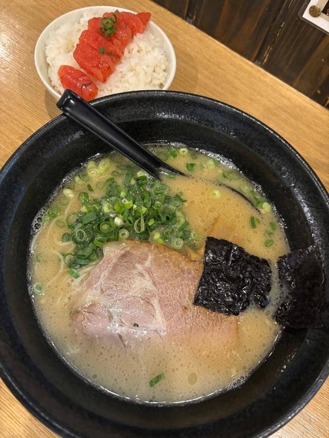 久留米らーめん 初代よかろうもん - サブ画像1