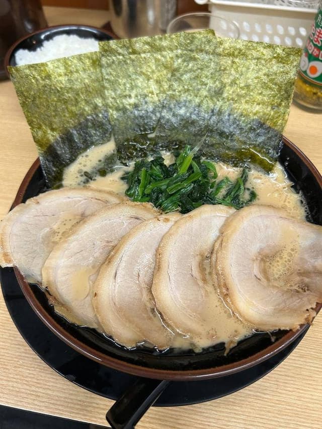 横浜家系ラーメン 松田家 日本橋室町店 - サブ画像1