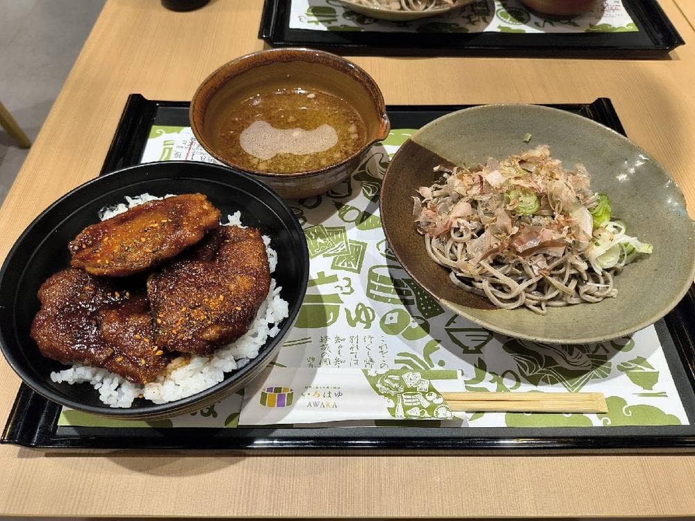 越前みなとの食堂 金しゃり亭