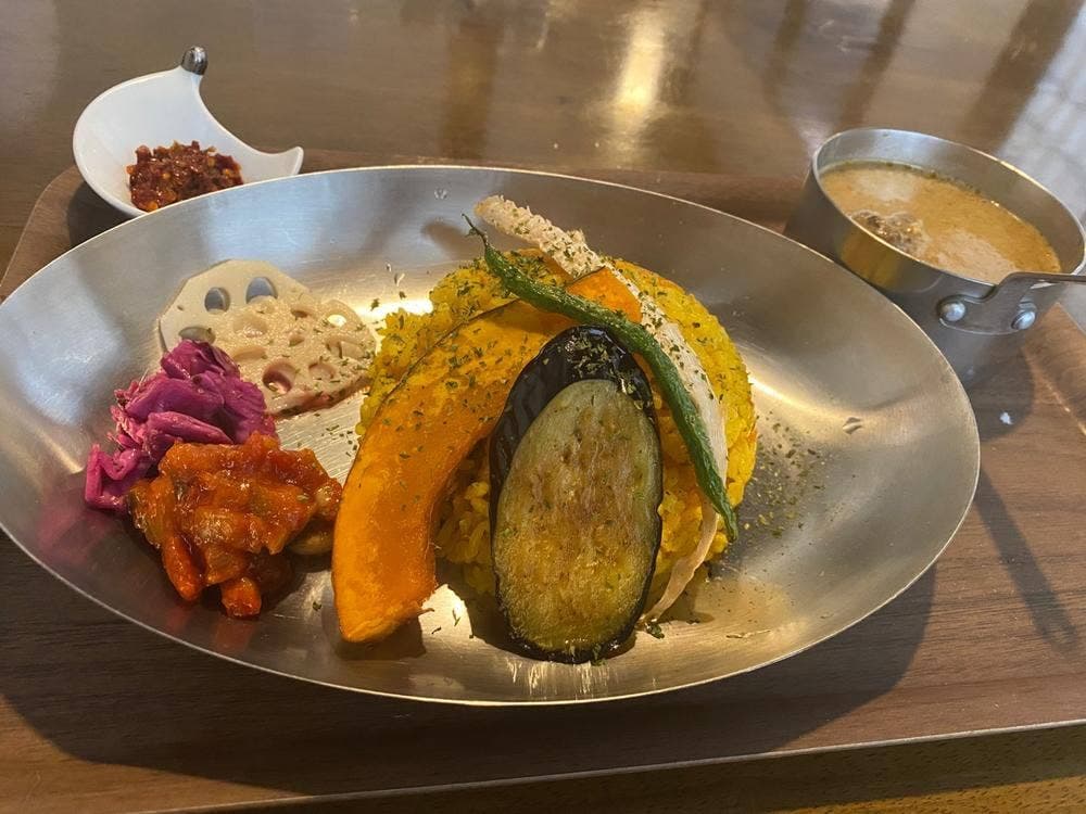 間借りカレー chi'sa-ra