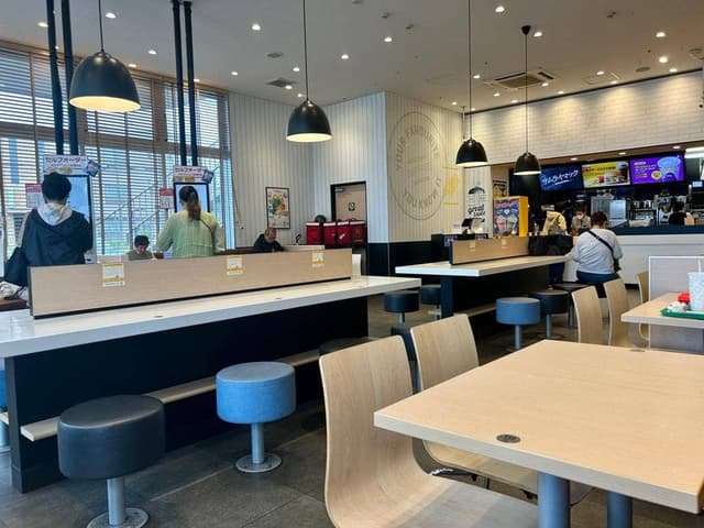 マクドナルド 狭山ヶ丘いなげや店 - サブ画像1