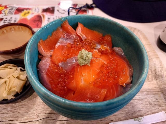 海鮮丼とと丸 - サブ画像1