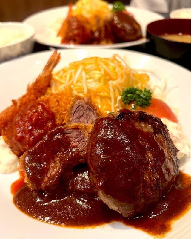 ランチと肉汁とお酒 ハンバール なんばウォーク店 - サブ画像3