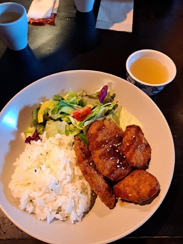 Whistle cafe