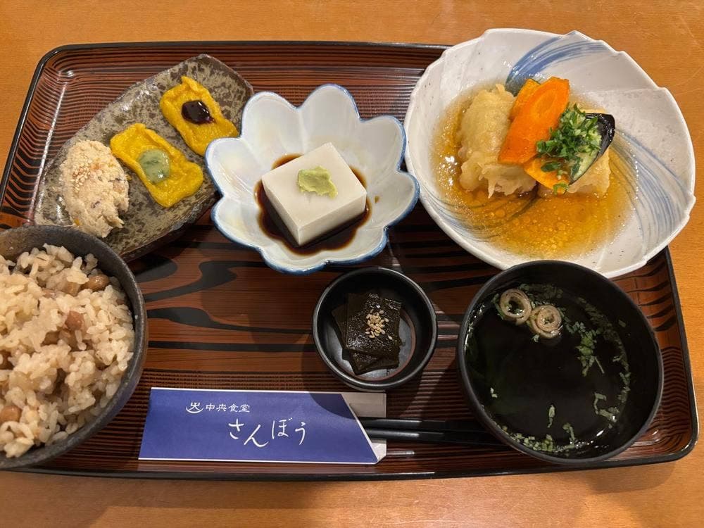 中央食堂 さんぼう