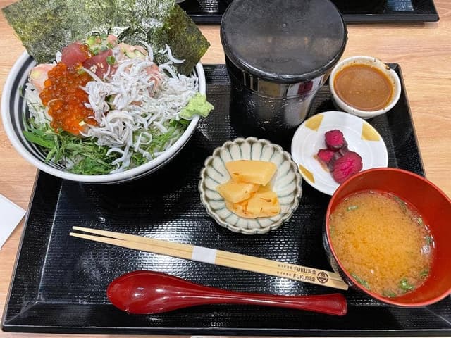 魚河岸酒場 FUKU浜金 名駅チカマチラウンジ店 - サブ画像1