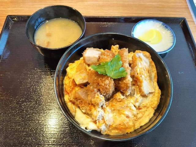 とんかつとカツカレーのお店カルネスタ - サブ画像1