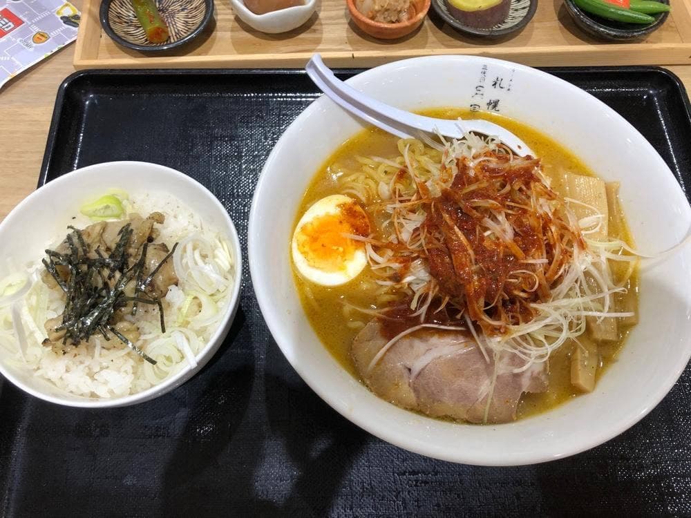 月見軒 SUNAMO店