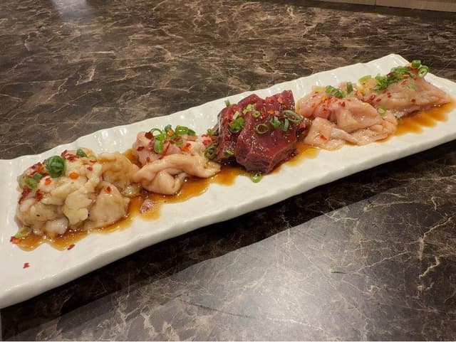 炭火焼肉 にくまる すすきの店 - サブ画像1