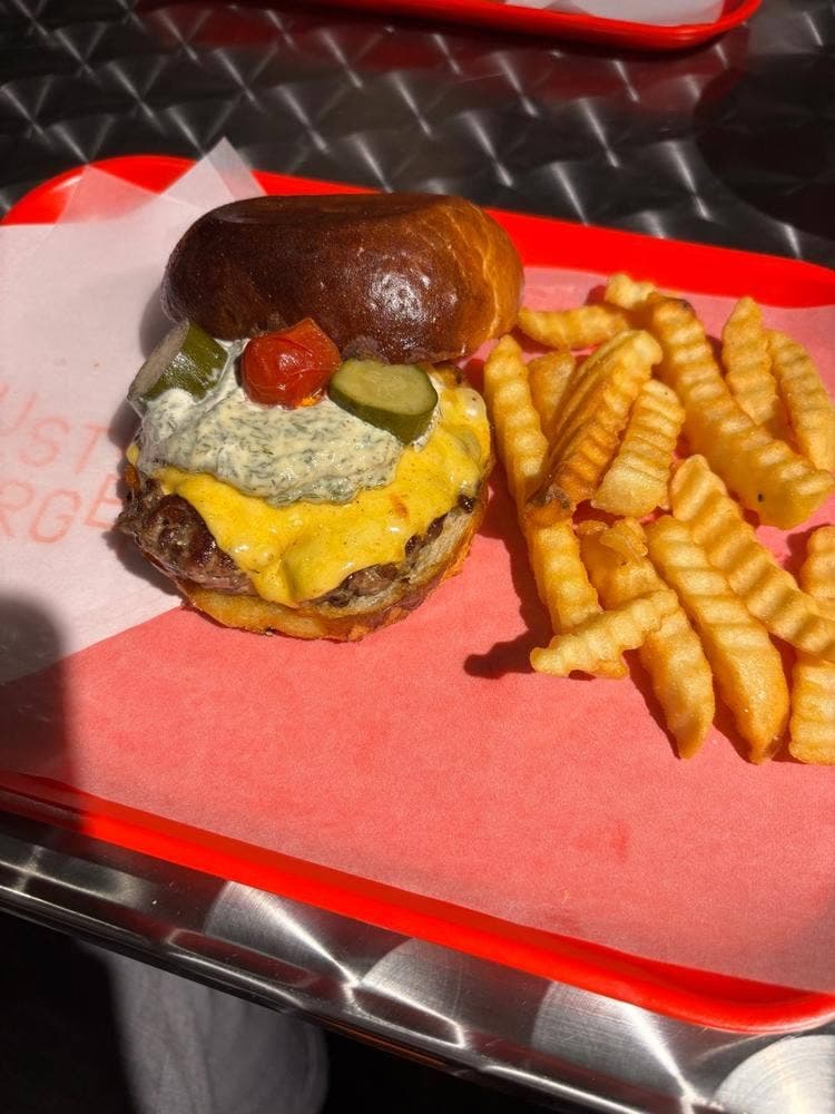 JUSTA BURGER