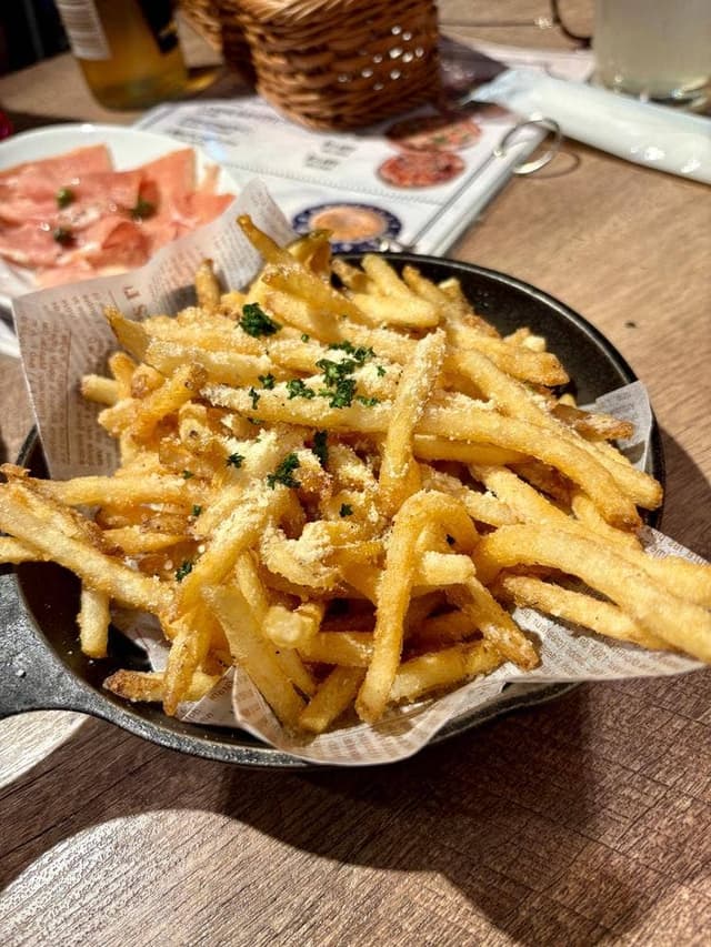 ラッツダイニング 新宿西口ハルク店 - サブ画像1