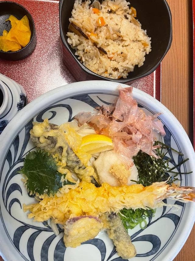 大阪うどん きらく 富田林店 - サブ画像2
