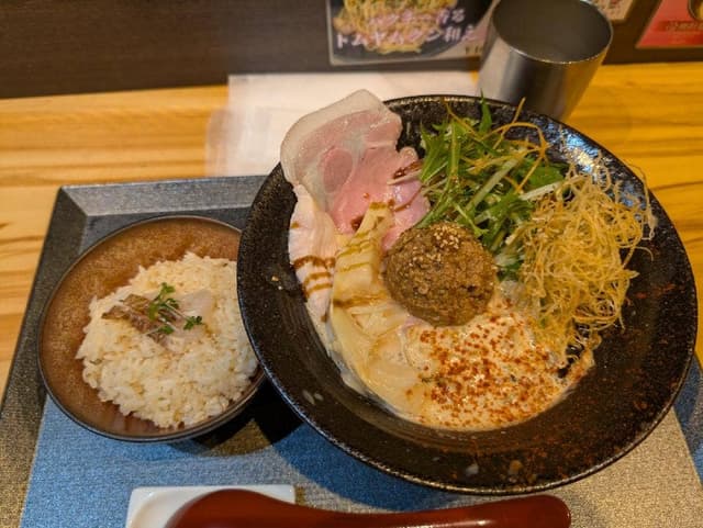 鯛担麺専門店 抱きしめ鯛 - サブ画像1