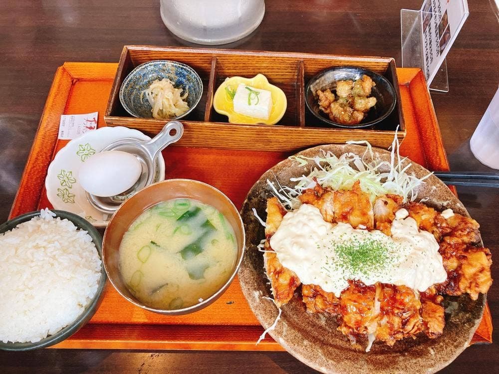 とり安食堂