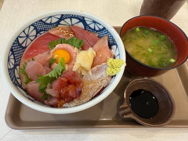 まぐろ市場 池袋西口店 - サブ画像1