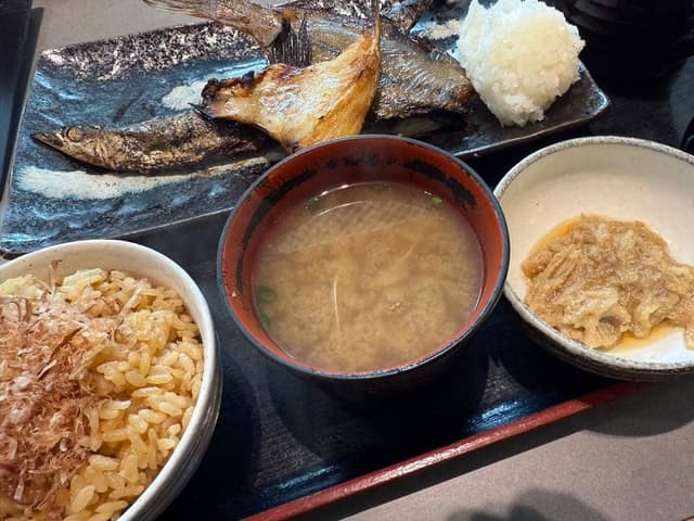 一夜干しと海鮮丼 できたて屋 JRタワーステラプレイス店 - サブ画像3