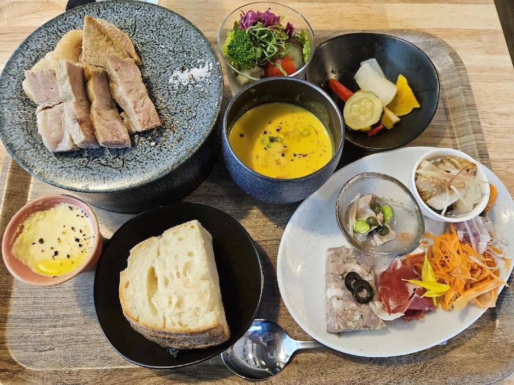 炭火と煮込みフレンチ Ruuum