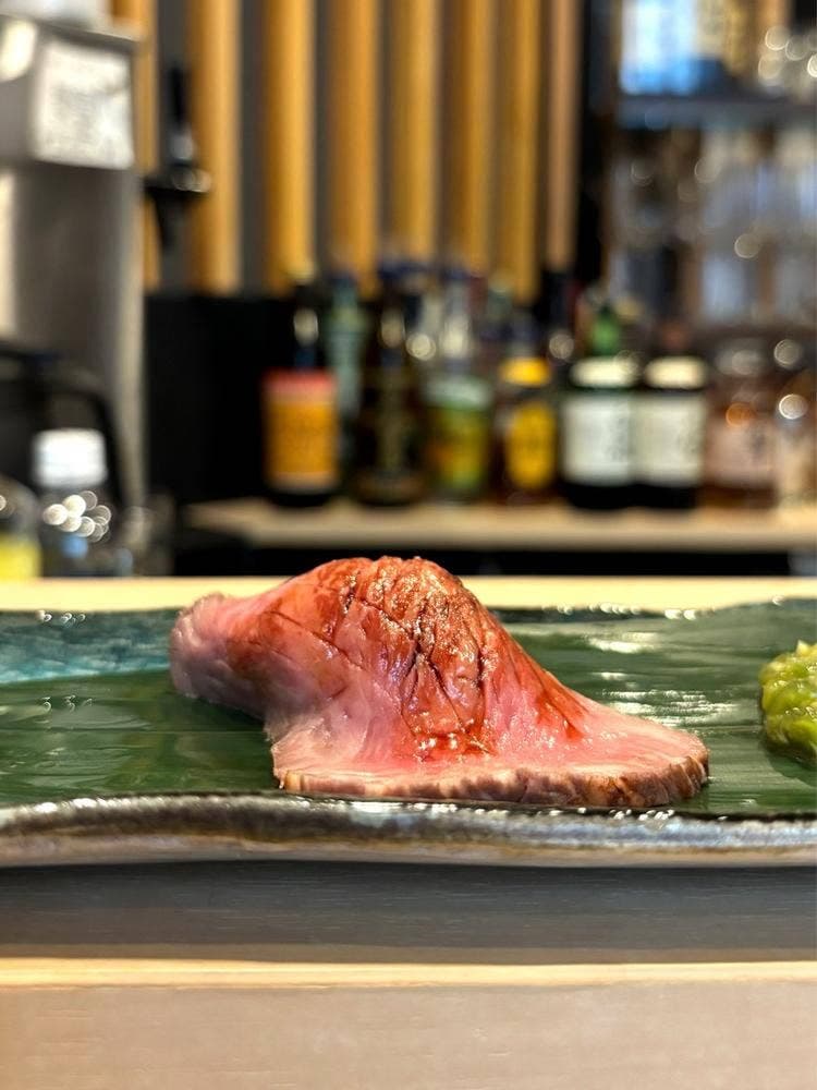 ぶつき米のシャリと飛鳥座牛 和牛寿司 あすか座