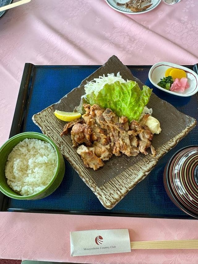 ロッテ皆吉台カントリー倶楽部 レストラン - サブ画像1