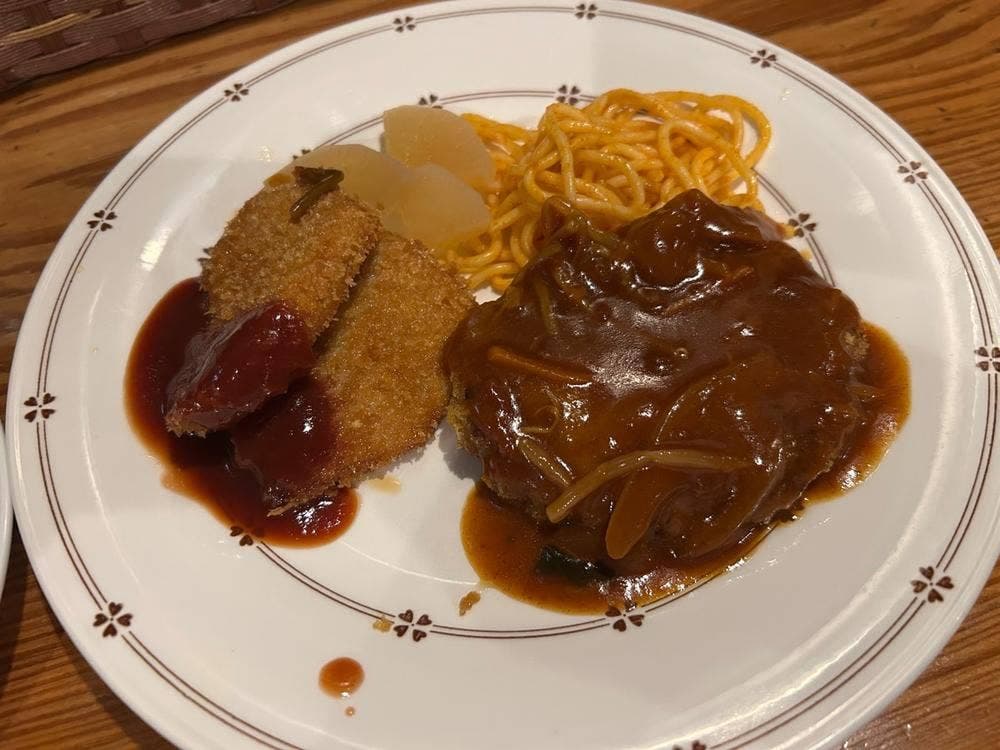 洋食 おくむら