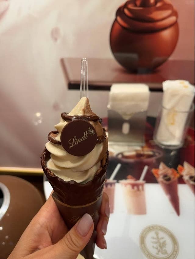 リンツ ショコラ カフェ 仙台パルコ2店 - サブ画像3