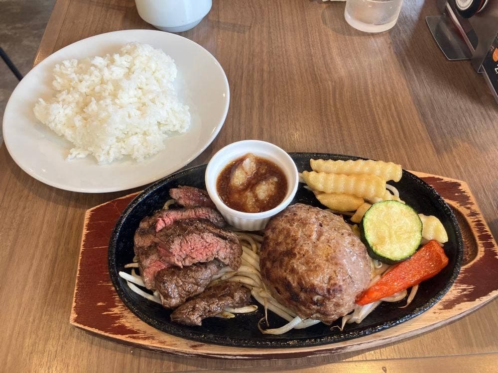 肉の食卓×至福のハンバーグ 藤沢みろくじ店
