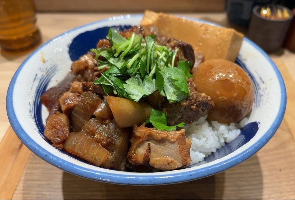 肉めし岡もと 足立入谷店