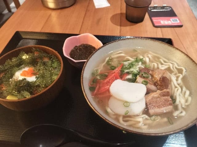 沖縄家庭料理と泡盛 島ぬ風 - サブ画像1