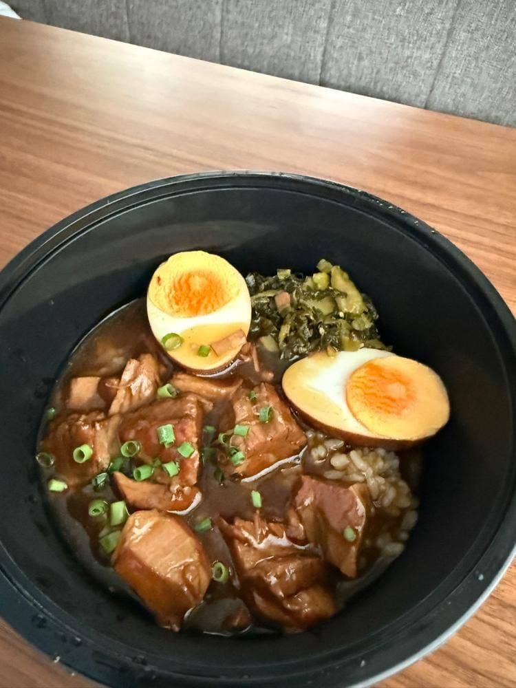 赤龍酒館