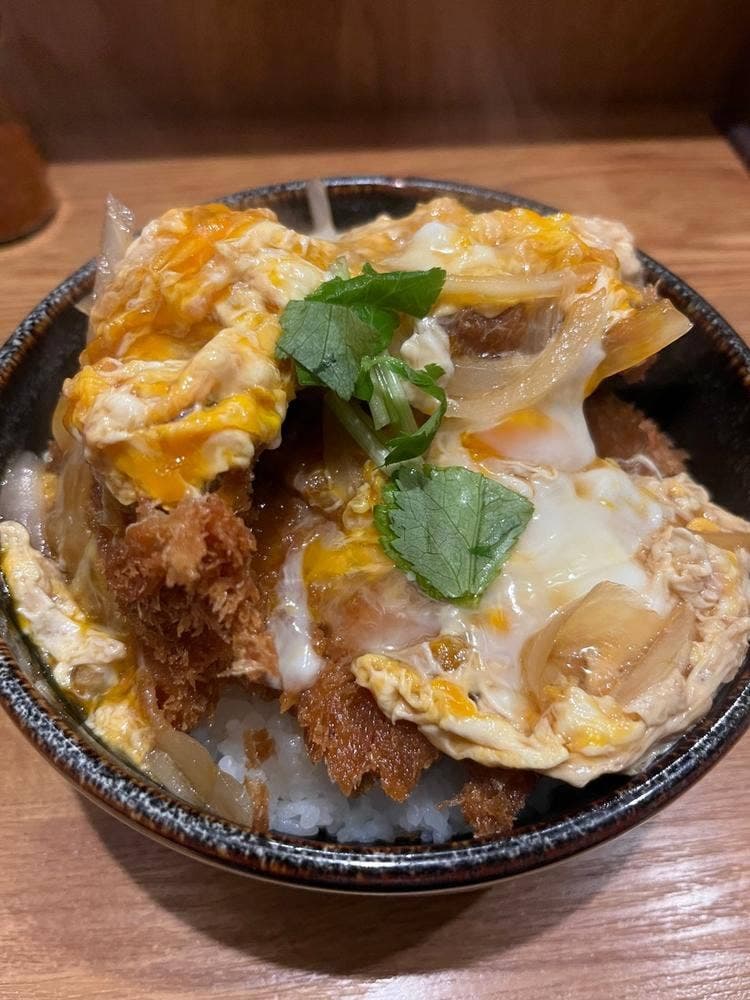 とりかつ丼の黒兵衛