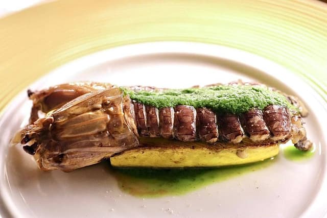 ファイ - サブ画像1