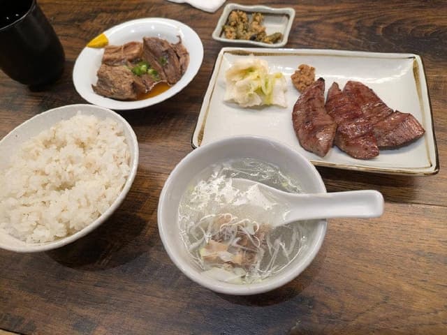 牛たん料理 閣 初恋通り店 - サブ画像1