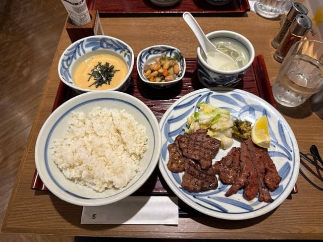 牛たんと和牛焼き 青葉 グランデュオ蒲田店 - サブ画像1