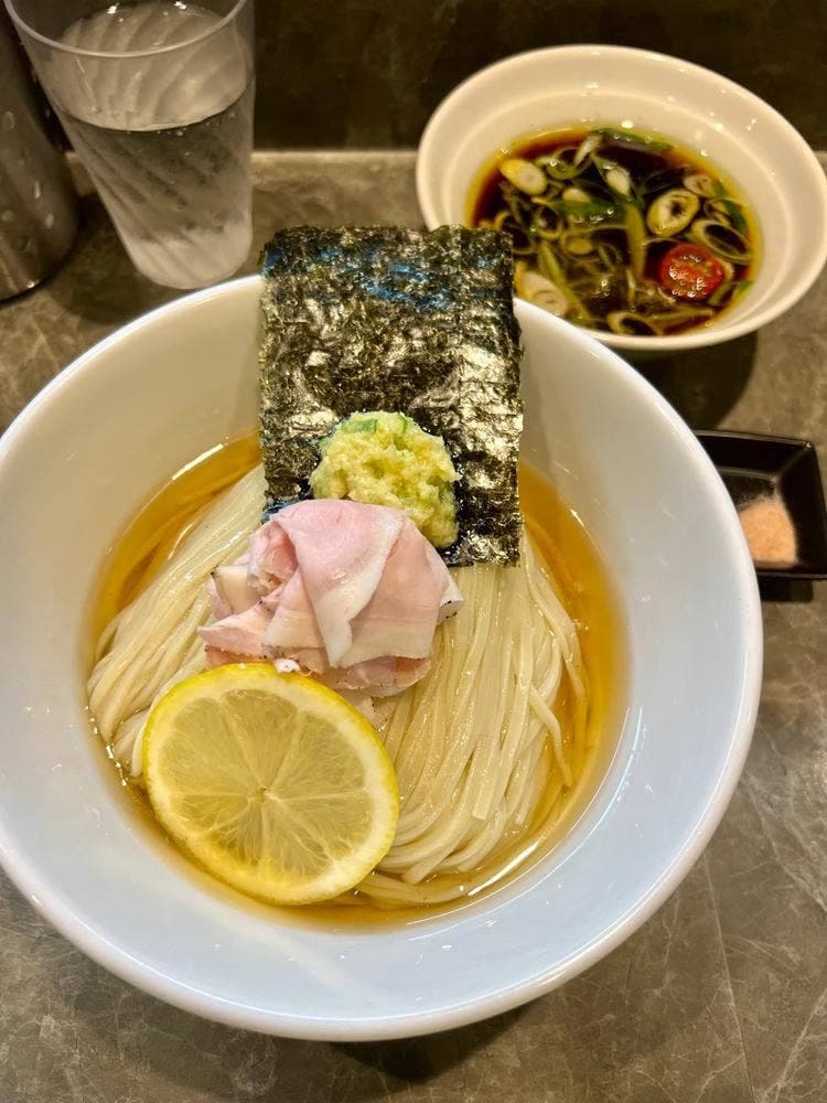 RAMEN ROOM 18
