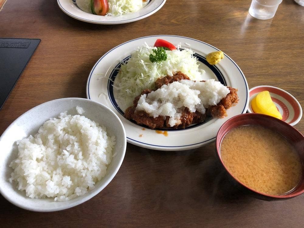 かつ亭