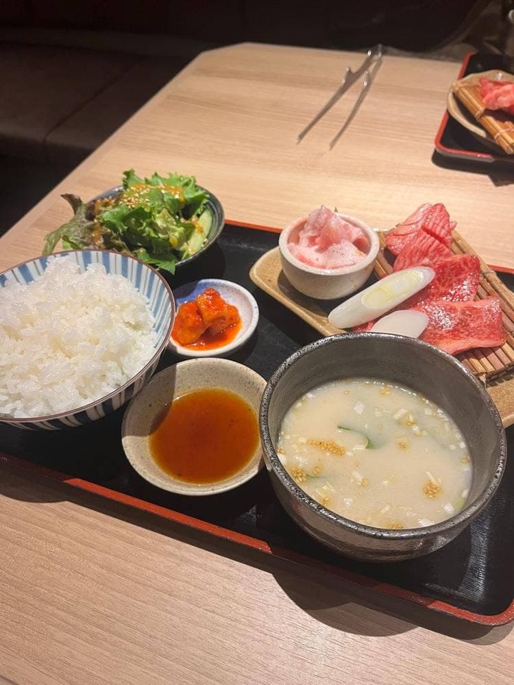 肉刺しとホルモン トラコ