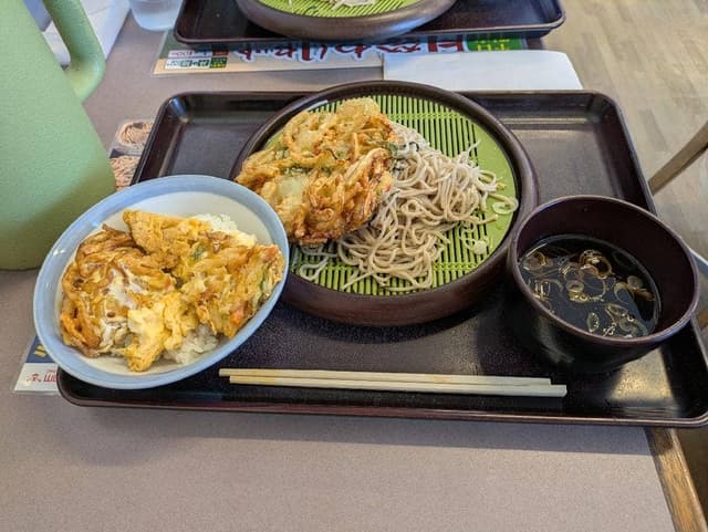 山田うどん 水上公園店 - サブ画像1