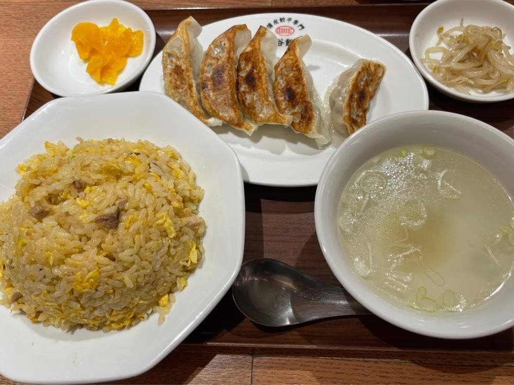薄皮餃子専門 渋谷餃子 新宿西口店