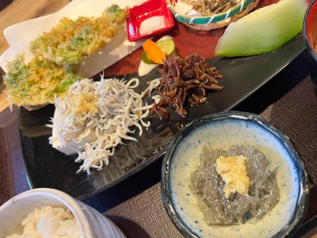 しらすと伊勢海老の 忠兵衛 - サブ画像2