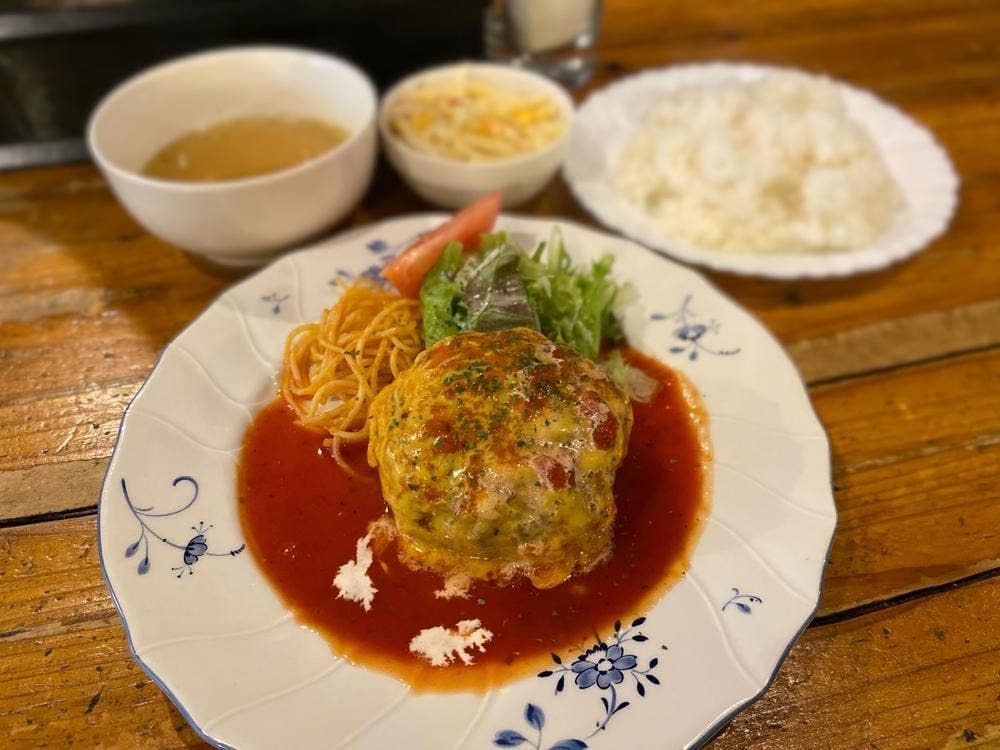 洋食屋 ちと