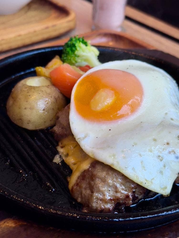 いしがまやハンバーグ MARK IS みなとみらい店