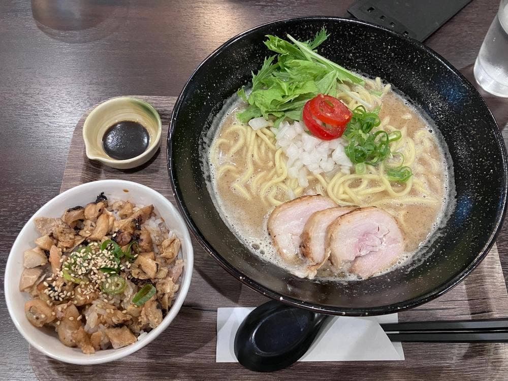 麺や うえ村