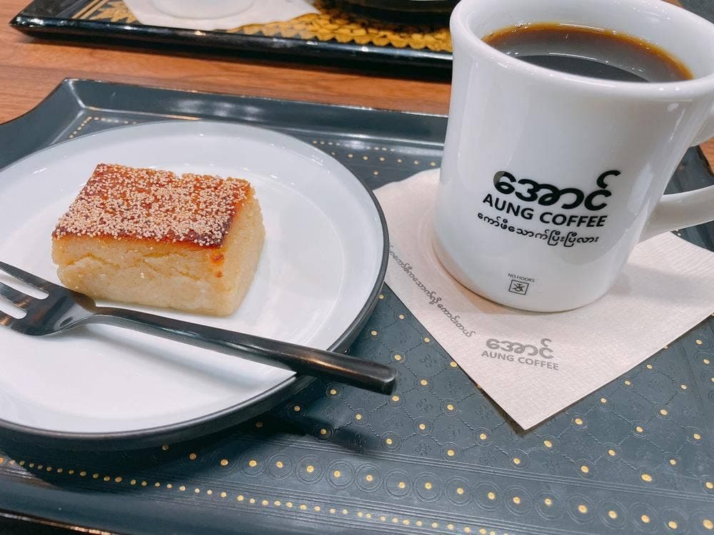 AUNG COFFEE MYANMAR COFFEE LAB 新宿御苑前店