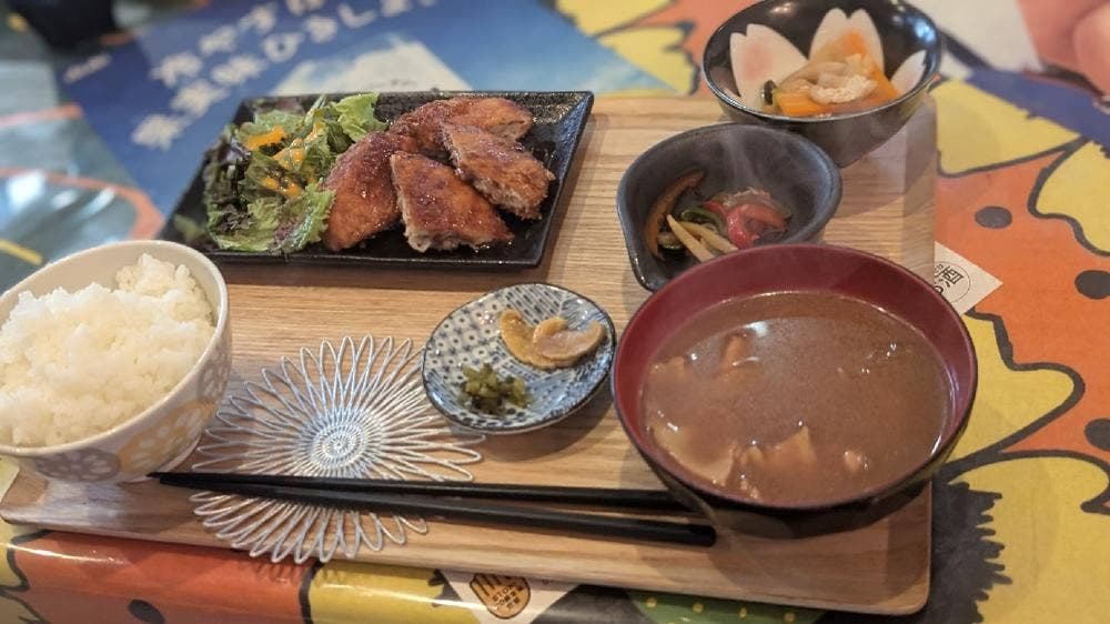 ご飯や。 らいおん