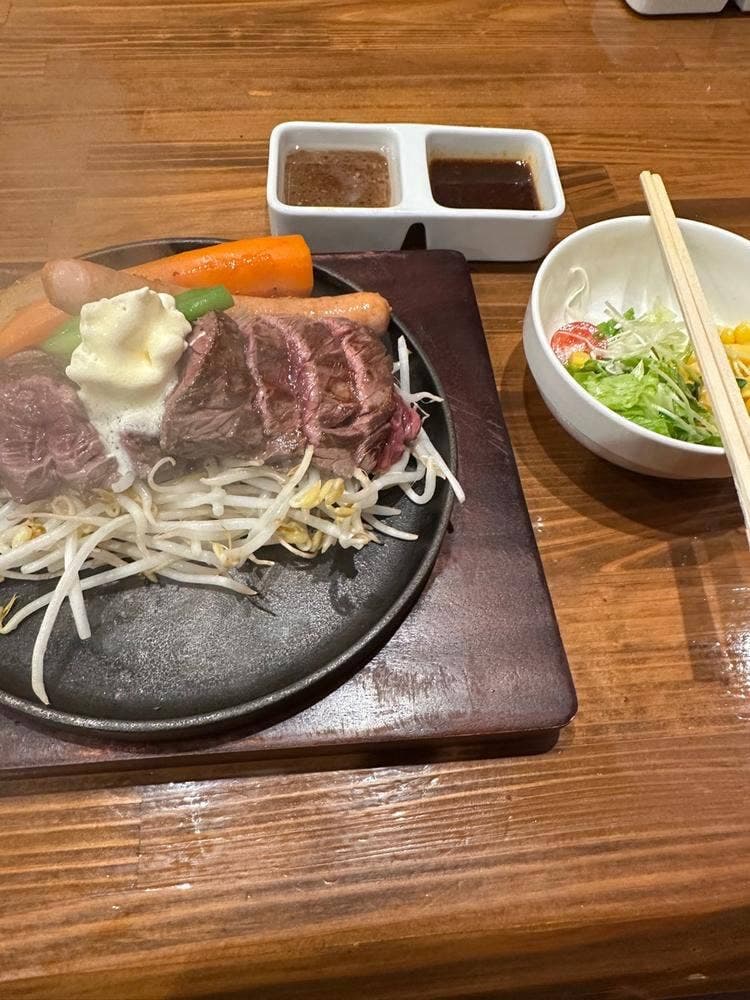 ステーキ&ハンバーグ ロッキーステーキ