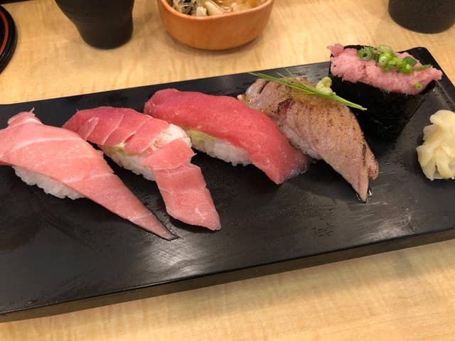 すしざんまい 築地駅前店 - サブ画像1